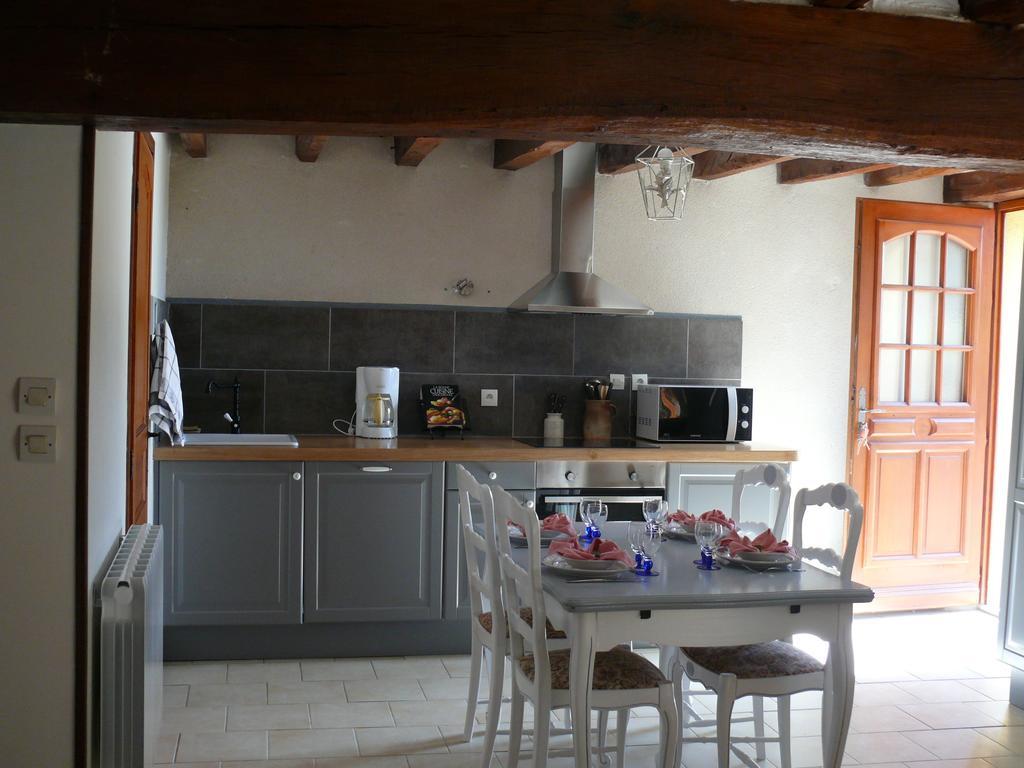 Gites A L'Ombre Des Chenes Châteauvieux Rom bilde